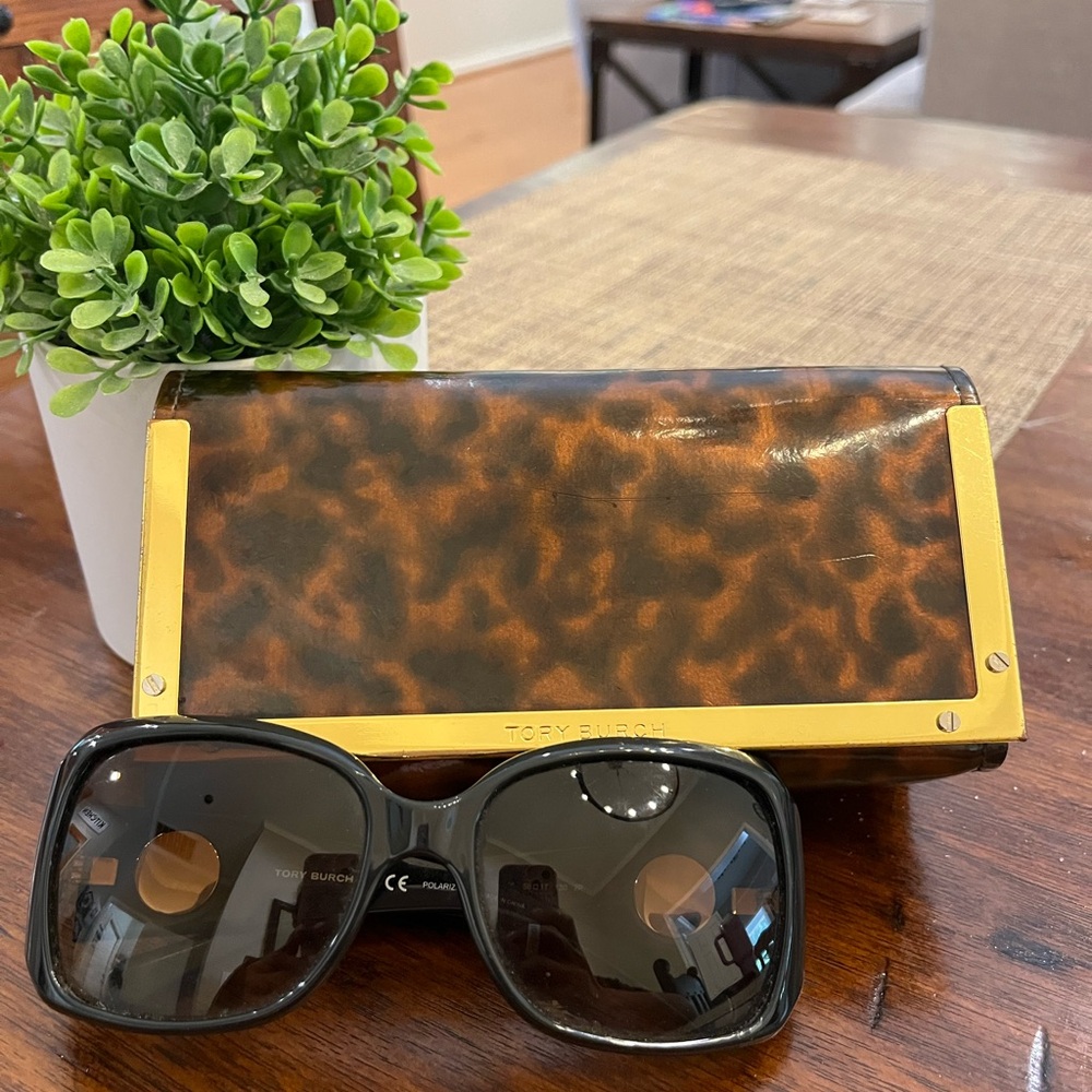 Tory Burch Oversized Sunglasses with Case